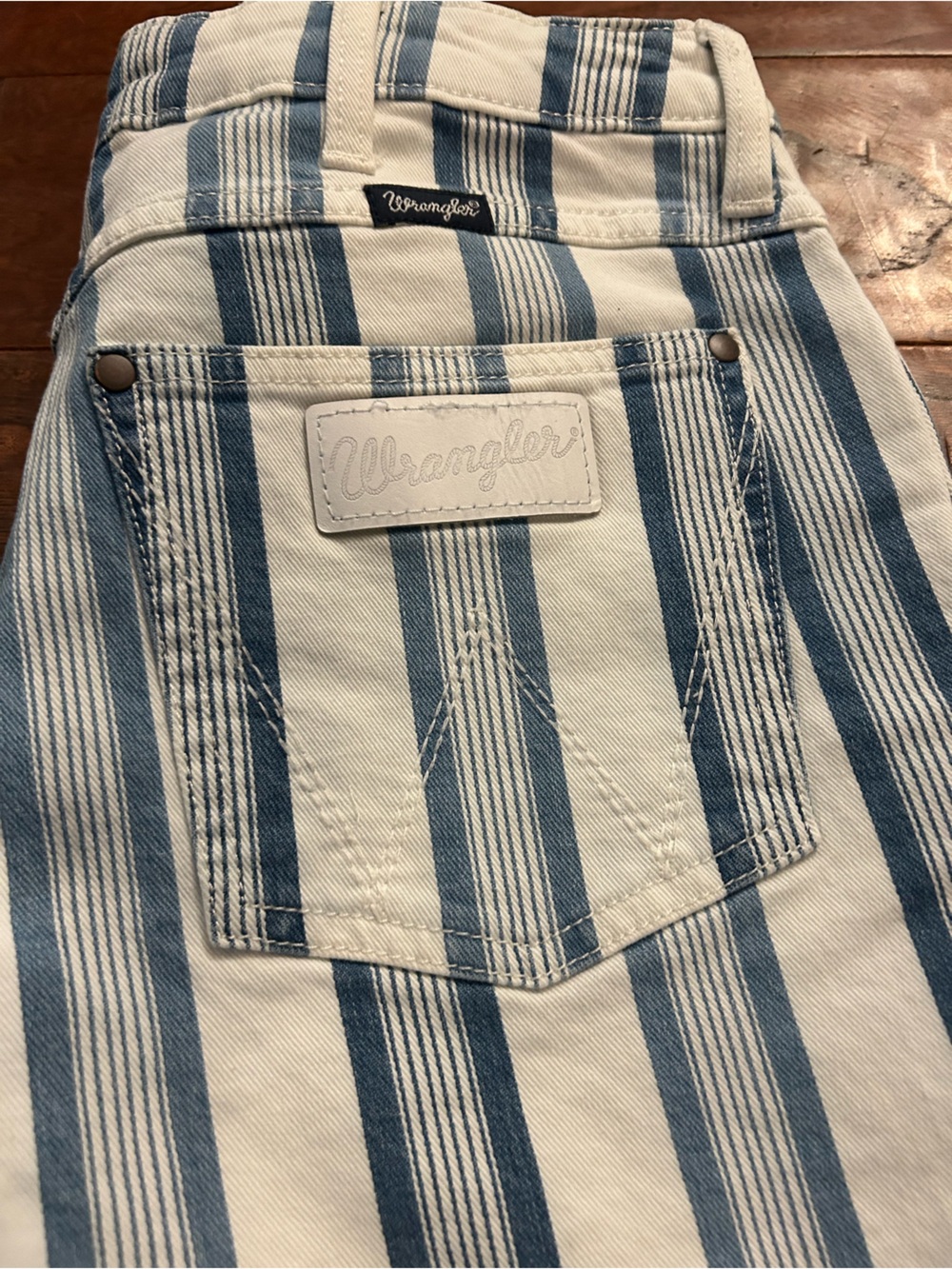 Wrangler Retro High Rise Flare jeans